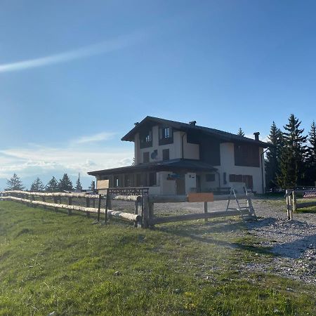 Rifugio Garibaldi 莱德罗 外观 照片